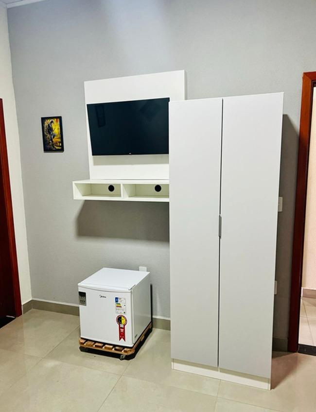 Another view of the clinic.